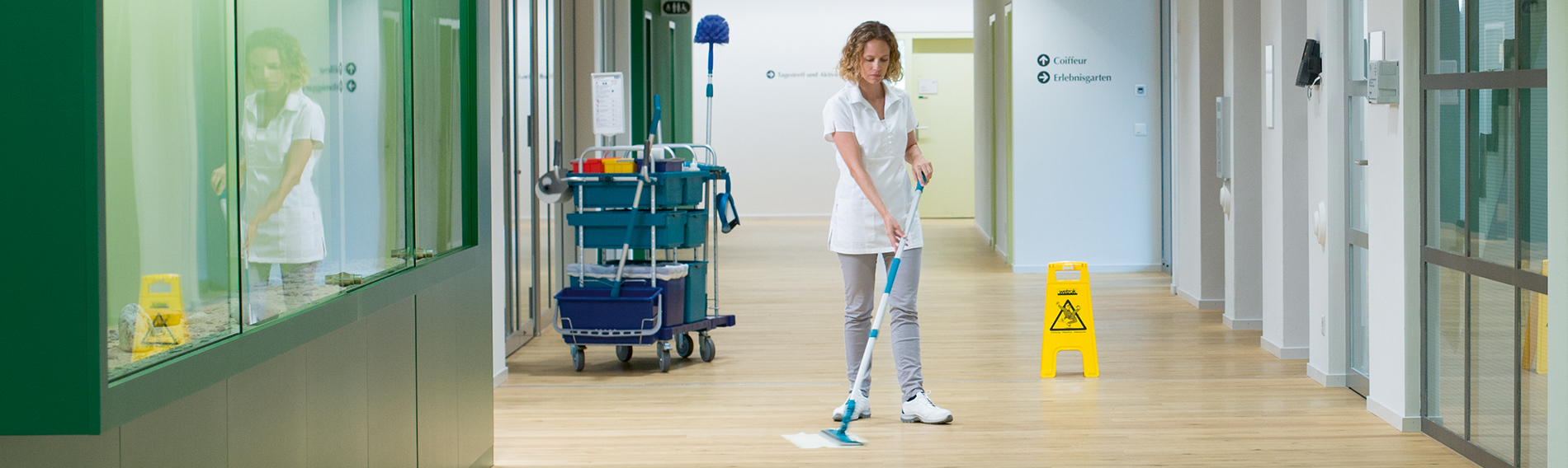 Adjusting the Handle on the Mopping Device Correctly